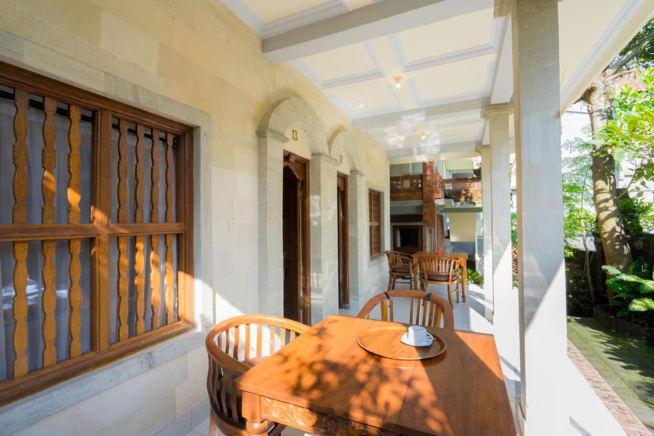 Sania'S House Hotel Ubud Exterior foto